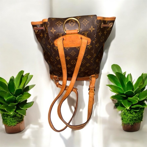 Louis Vuitton Montsouris Mm - Picture 10 of 16